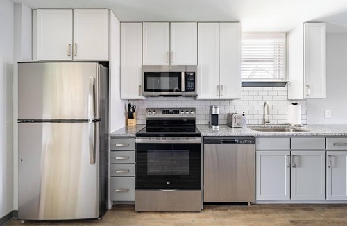 Northwest Pensacola Apartment | Landing | Stunning 2BD, Rooftop Lounge, Game Room