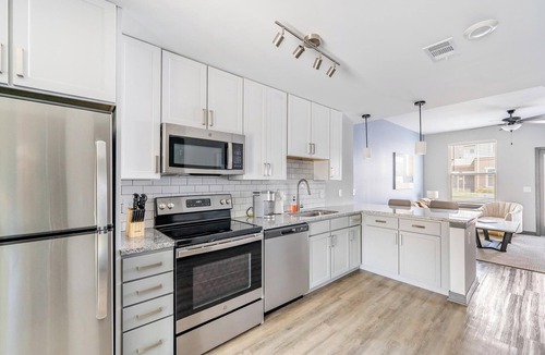 Northwest Pensacola Apartment | Landing | Stunning 3BD, Pool, Game Room