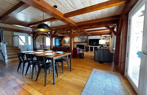 Mariposa House | Large cozy mountain retreat outside Yosemite in Mariposa. Very quiet & private.