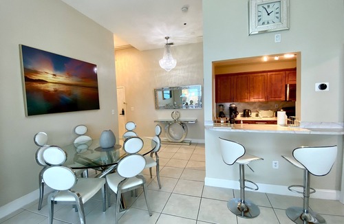 Mid Beach Apartment | Large Ocean front Penthouse