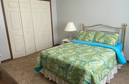 Harvey House | Lovely 2-bedroom in Harvey, under 10min drive to downtown Marquette