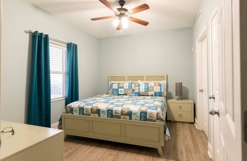 Panama City Beach Resort | Lovely Beach Getaway