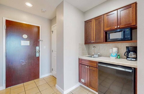 Sandestin Apartment | Luau suite w/luxe pool, hot tub & gym - stroll 4 minutes to beach