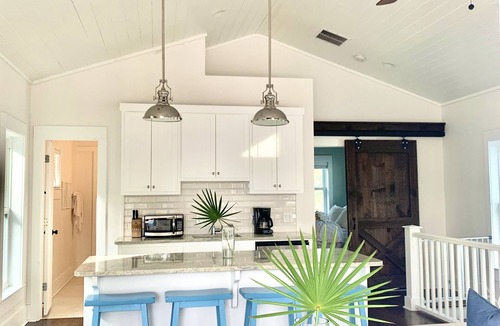 Sunnyside House | Luxurious 3-Story Home -Beach Chairs incl- Huge Porches - 2 blks to Quiet Beach