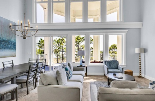 Baytowne Wharf Condo | Luxurious Bayfront Penthouse w/Stunning Views
