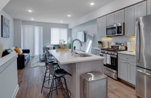 Mantua Condo | Luxurious New Condo, minutes away from Center City.