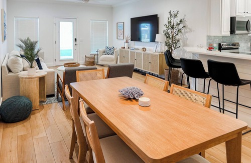 Laguna Beach Estates House | Luxurious PCB Retreat –Steps to Beach, Spacious ,Prime Location ,Guest Favorite