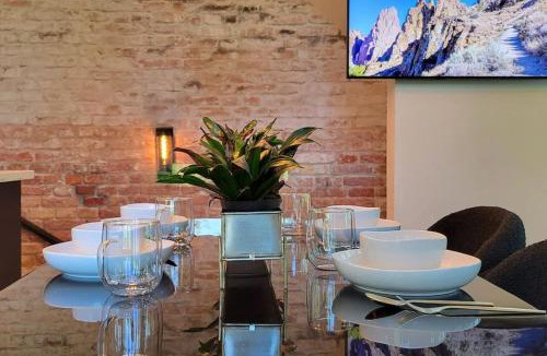 Jacksonville House | Luxurious Station House Suite A