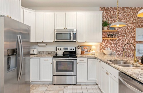 Riviera Beach House | Luxury 30A Cottage 'The Toasted Coconut': Hot Tub, Walk to Beach, Sleeps 10