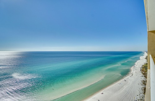 West Panama City Beach Condo | Luxury Ocean Front 22nd Floor. HUGE Balcony, Amazing Views. FREE Beach Service!