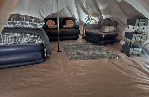 West Hartford Cabin | Magical Canvas Bell Tent on Private Acreage – Near Woodstock