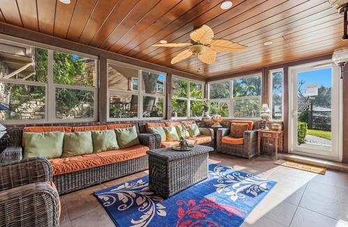 Fair Oaks House | Magnificent stay at Fair Oaks Village
