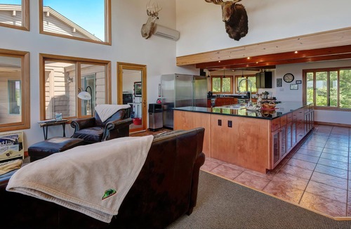 Robbinston Cabin | MAINE - Magnificent Luxury Lodge Set On 561 Acres with Water Activities