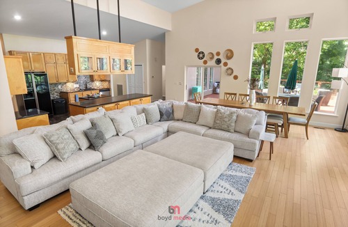 Springdale House | Massage Chair/Skiball/Darts/shuffelboard/foosball/slerps 24