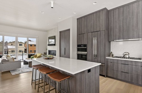 Southern Crossing House | Millpointe Modern 4.0 - Luxury Meets Location - Sauna, Cold Plunge, Concerts!