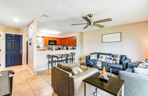 Mary Esther House | Mins to the beach🏝 Spacious & Peaceful🌞Family Friendly☺️ Wifi