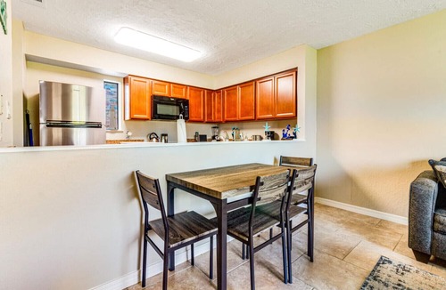 Mary Esther House | Mins to the beach🏝 Spacious & Peaceful🌞Family Friendly☺️ Wifi