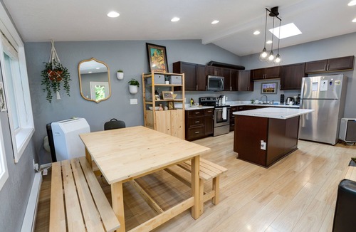 Oatfield House | Modern, pet friendly1/3 acre home just 25 minutes to downtown Portland