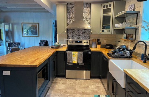 Sebascodegan Island Cottage | Moon Tide Cottage on a tranquil cove in Harpswell is where your vacation begins!