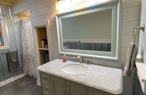 Au Train Cabin | Moose Lodge with AuTrain Lk and beach access