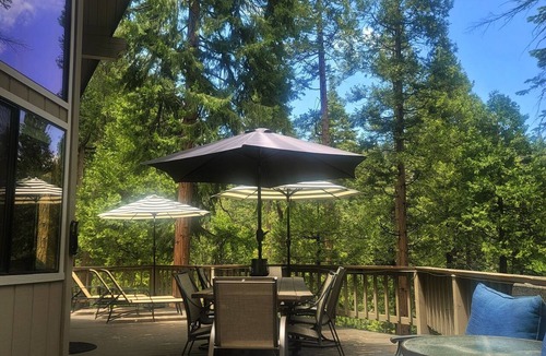 Cold Springs House | Mother's Day Gift- At The Cabin House! Pinecrest Lake in 5 min Away and OPEN!