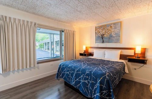 Lincoln Hotel | Mount Coolidge Motel
