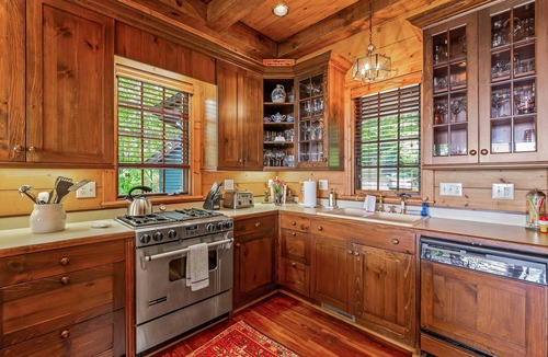 Lake Toxaway House | Mountain Home with Spectacular Views!