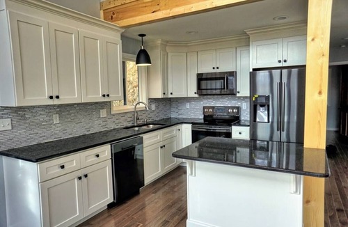 Bryson City Cabin | Mountain‑View Cabin on 3 Acres Hot Tub Near Downtown Bryson City & GSMNP