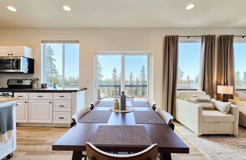 Diamond Ridge House | Mountain View Retreat in Homer - Entire House. Bright, Clean, Renovated Home.