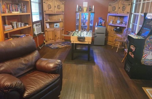 Navarre House | Navarre Beach Family Retreat with Game Room and Dog Friendly