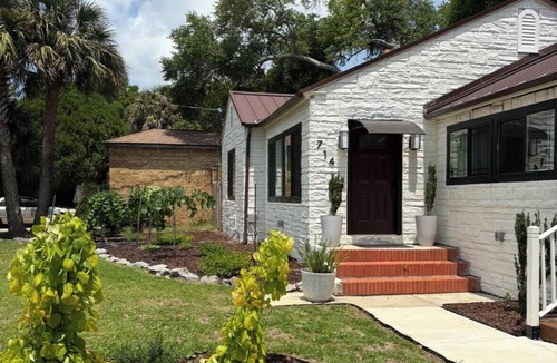 Warrington House | Near downtown Pensacola 3-bedroom house in country club community! Pet friendly