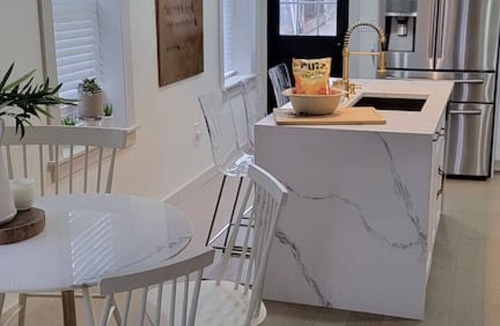 Downtown Baltimore Villa | Near JHU - Rustic Chic 3ba/3.5ba