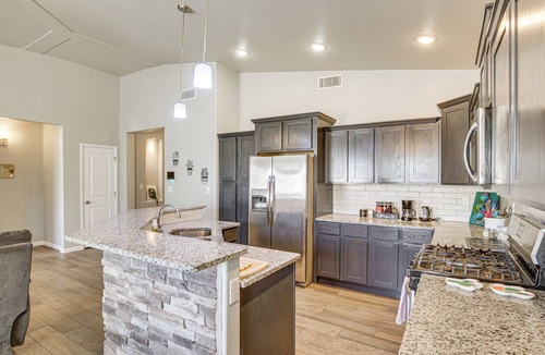 Chamberino House | Near Parks & Venues: Upper Valley Family Home!