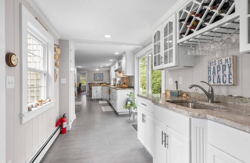 Northwest Harwich House | Near Ponds Near Bike Trail AC Large Outdoor Space Cape Retreat