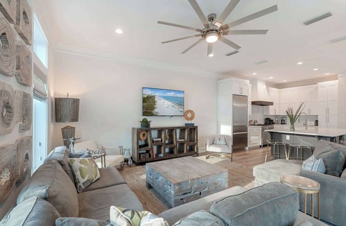 Seawalk Circle House | NEW "Bikinis & Martinis" Private Pool,Gulf Views, Bikes, LSV