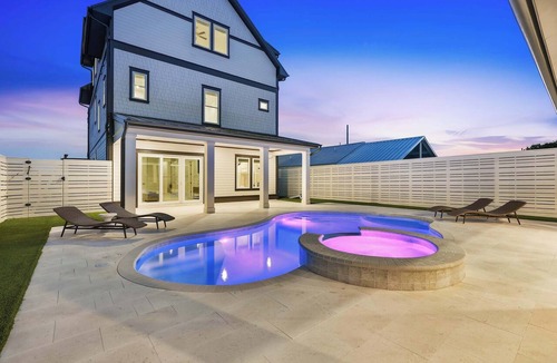 Laguna Beach House | NEW Laguna Serenity | 7BR Gulf Front | Pool | LSV/Bikes