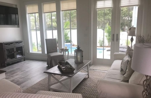 Sunnyside House | New Luxury Guesthouse w/Pool | Steps to beach|2 Bedroom