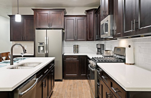 Hurricane House | NEW! Zions Village Luxurious Rental 7 Bedroom/6 Bath w/private hot tub