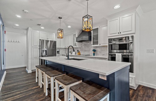 El Centro Beach House | Newly remodeled beachfront townhome - Sleeps 14