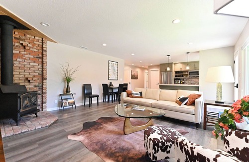 Altaville House | Newly remodeled three bed two bathon quiet dead end street.