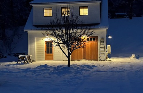 Norwich Cottage | Norwich Village cottage built 2026 2 miles to Dartmouth+King Arthur Baking Co.