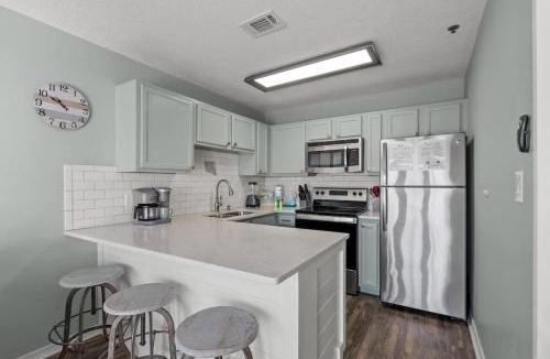 Crystal Beach House | Oar'asis Heated Pool Beach View