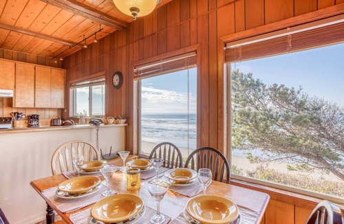 Seal Rock House | Ocean Front Vacation Home Just North of Seal Rock,
