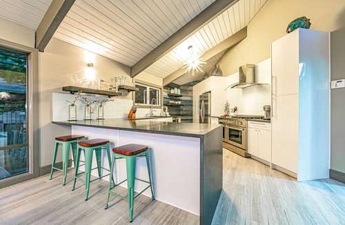 Newport House | Oceanfront Luxury & Views, Private Beach Access, Fire Pit, 4BR/3BA, Sleeps 10