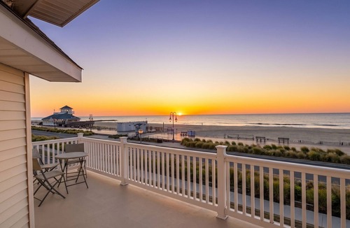 Wall Apartment | Oceanfront Sunrise Retreat | 5BR w/Deck & Views
