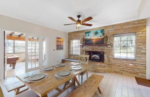 Ono Island House | On the Bay, less than 15 min to NAS and Beaches.