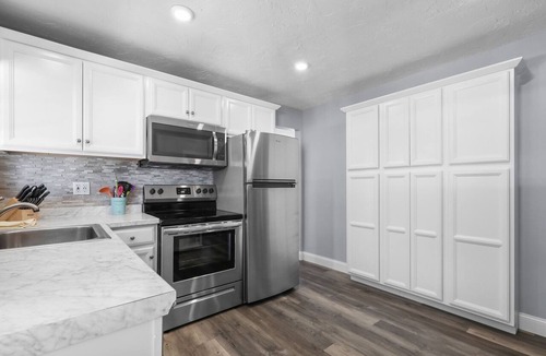 Onset Condo | Onset Beach House Retreat | Walk to Shops & Dining