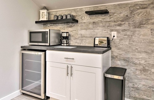 Oregon City House | Oregon City Abode ~ 23 Mi to Dtwn Portland!
