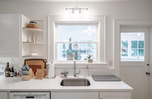 Corvallis House | OSU Campus Cottage on SW 7th Street - Breakfast Included