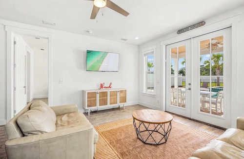 Panama City Beach House | Panama Dunes & Shores | Sleeps 26 | 2 LSV | Pools